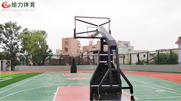 移動籃球架