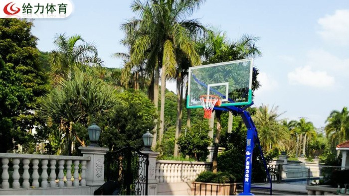 移動(dòng)籃球架價(jià)格