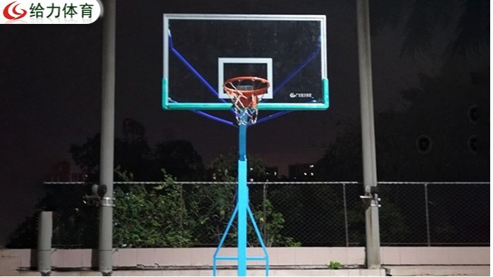 移動籃球架