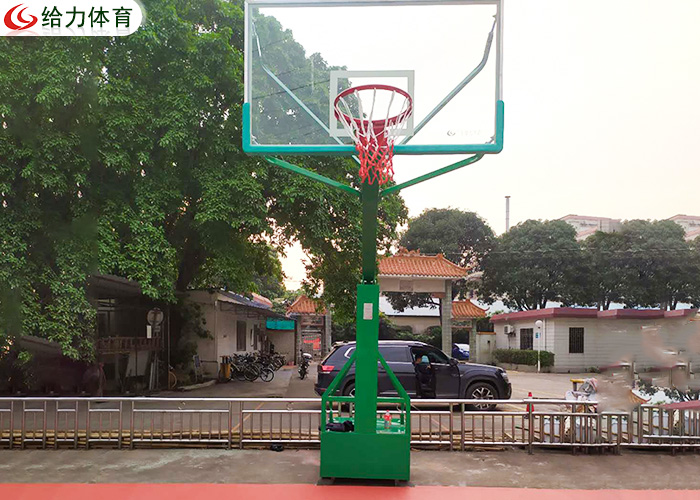 移動籃球架
