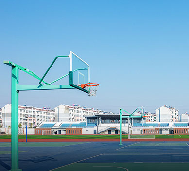 學(xué)校籃球架安裝