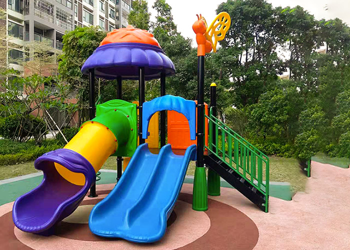 兒童滑梯